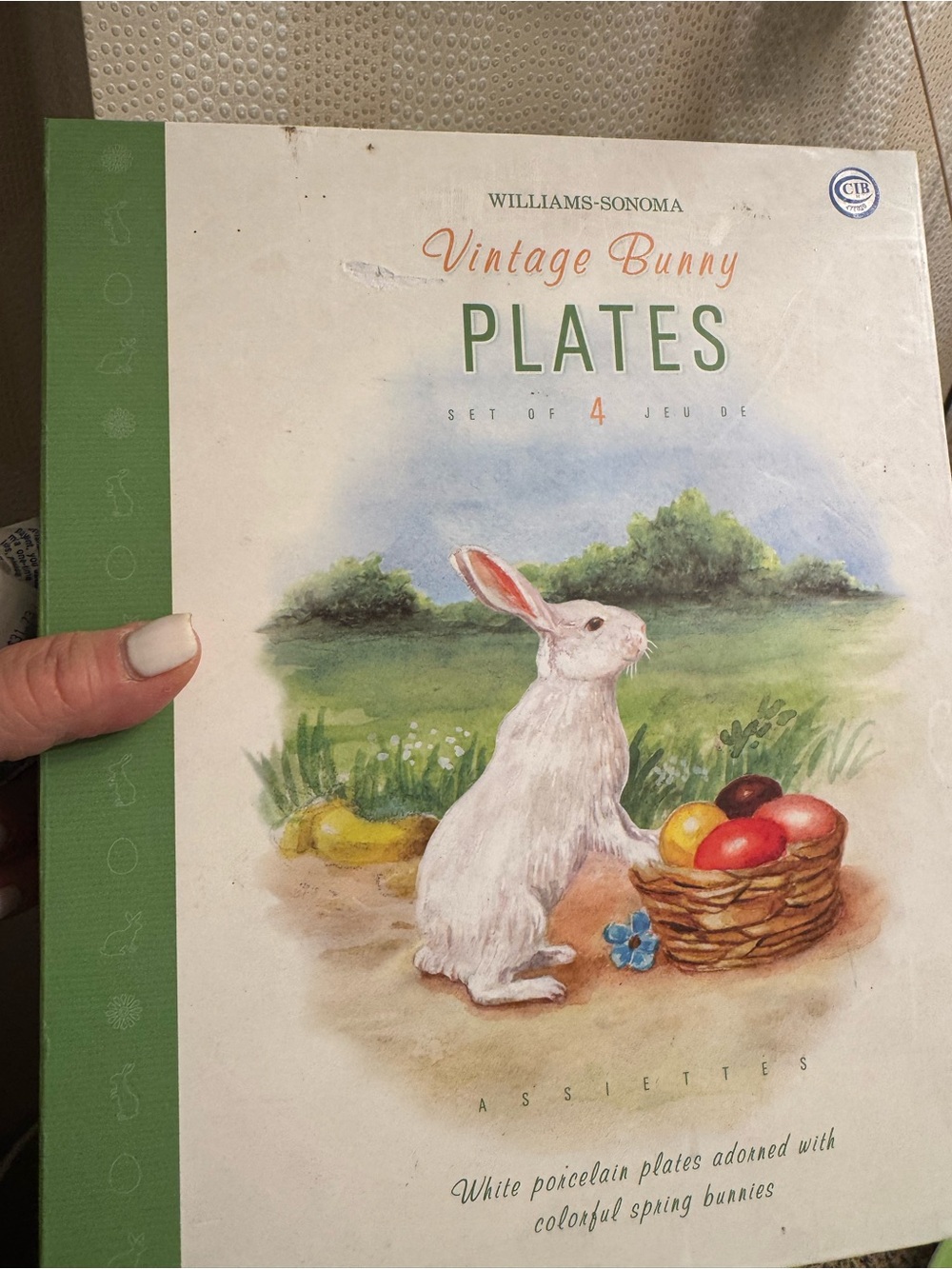 Williams Sonoma White & Green Vintage Bunny Plate Set - Spring Bunny Artwork set
